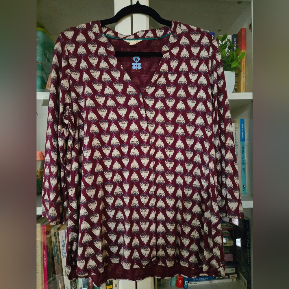 White Stuff Burgundy Floral Print 3/4 Sleeve V-Neck Top